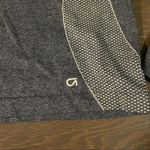 Gap Fit seamless longneck sleeve athletic top size M - Picture 5 of 5